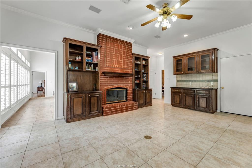 4601 Valley Brook Circle