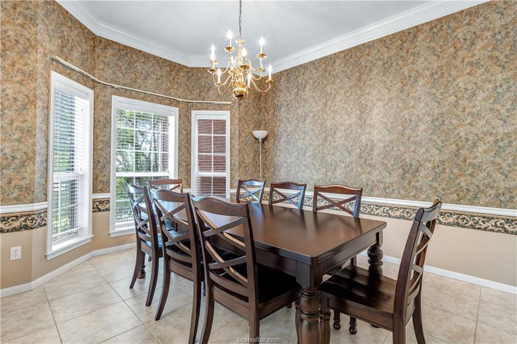 4601 Valley Brook Circle
