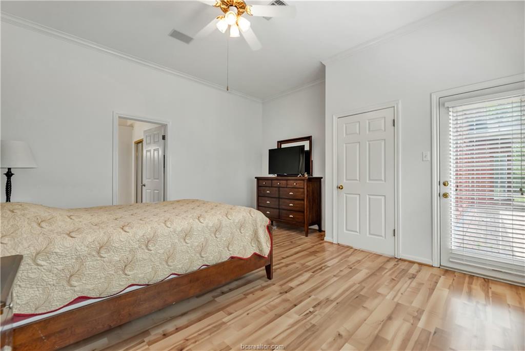 4601 Valley Brook Circle