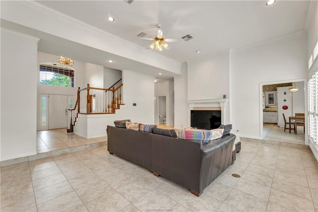 4601 Valley Brook Circle