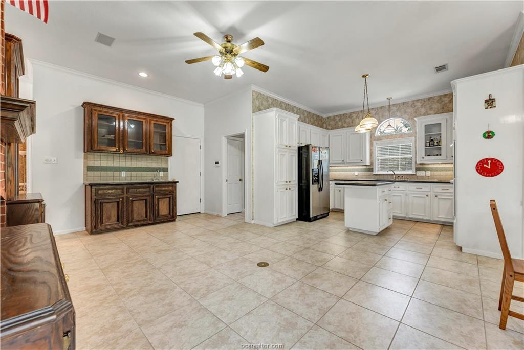 4601 Valley Brook Circle