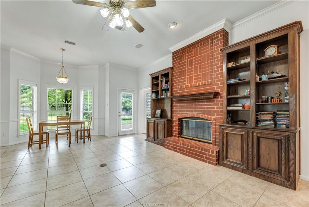 4601 Valley Brook Circle