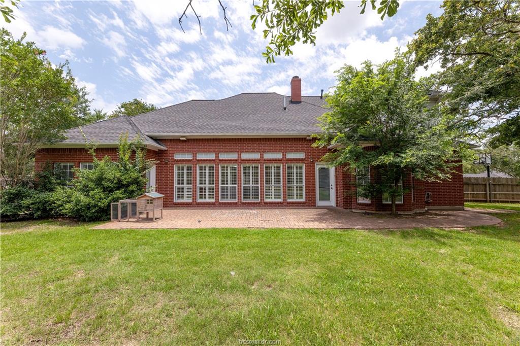 4601 Valley Brook Circle