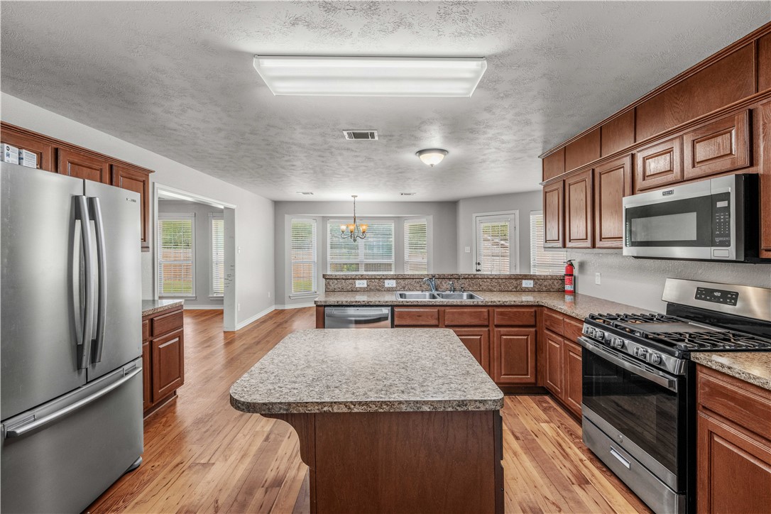 4101 Hunter Creek Drive