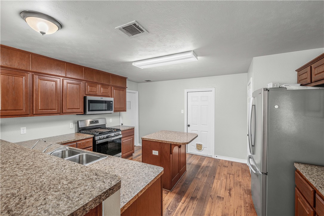 4101 Hunter Creek Drive