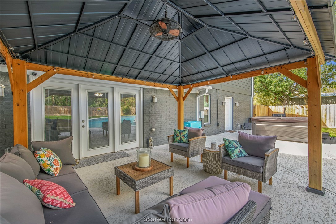 1503 Feather Run Circle