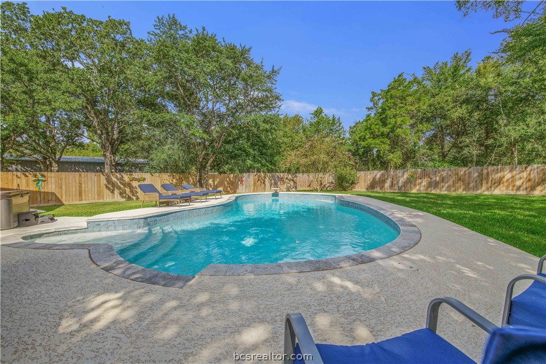 1503 Feather Run Circle