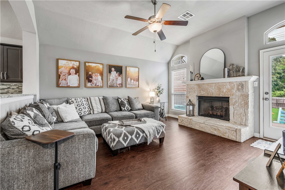 3014 Positano Loop