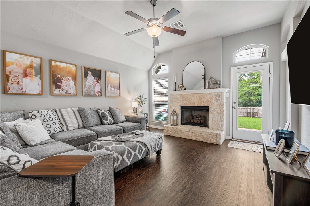 3014 Positano Loop