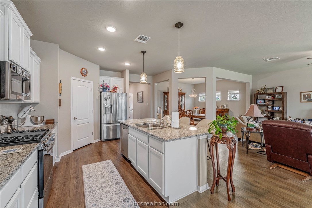 6301 Rockford Drive