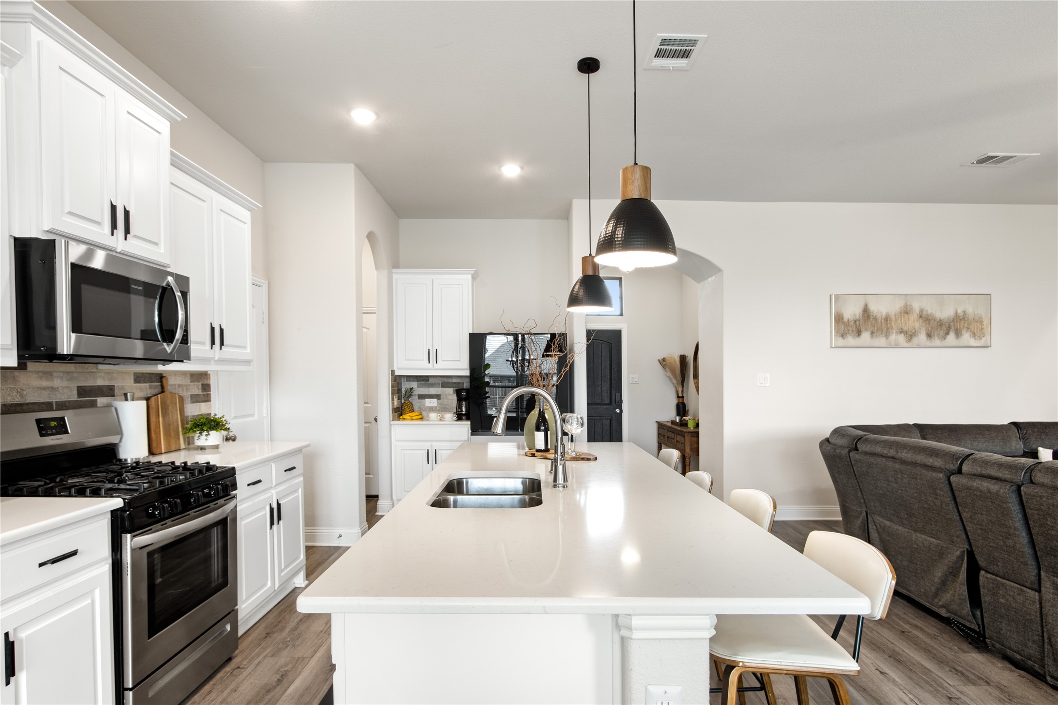 2901 Diamondback Drive