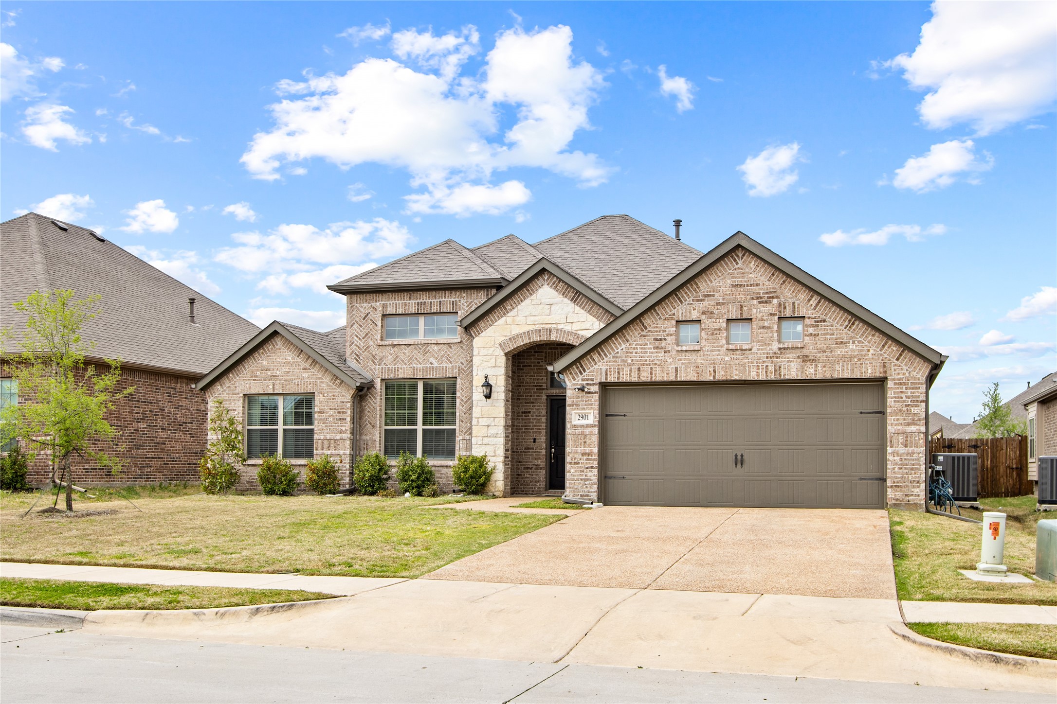 2901 Diamondback Drive