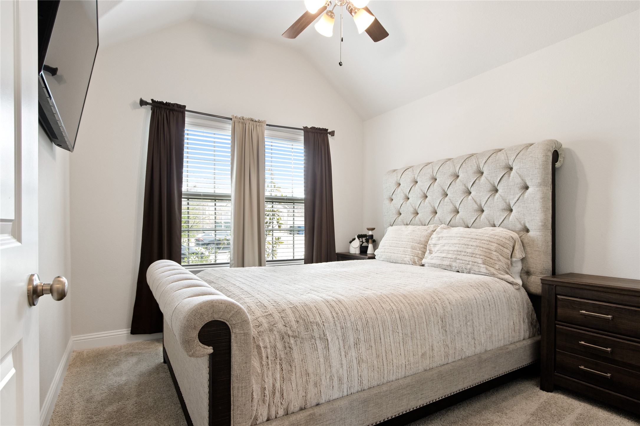 2901 Diamondback Drive