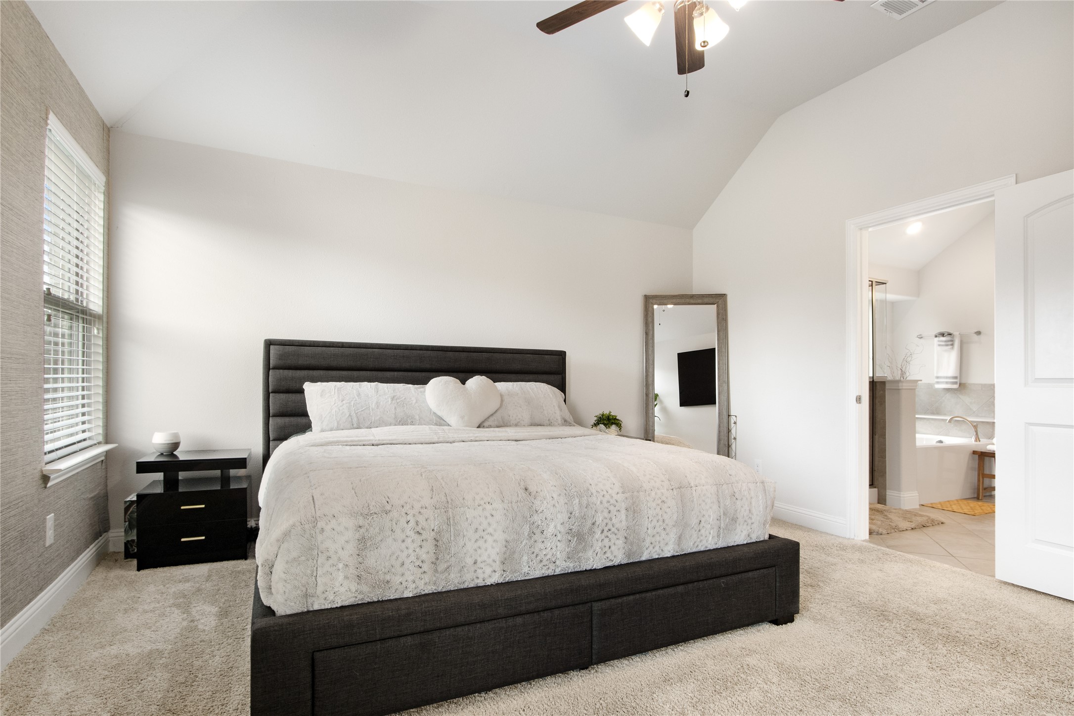 2901 Diamondback Drive