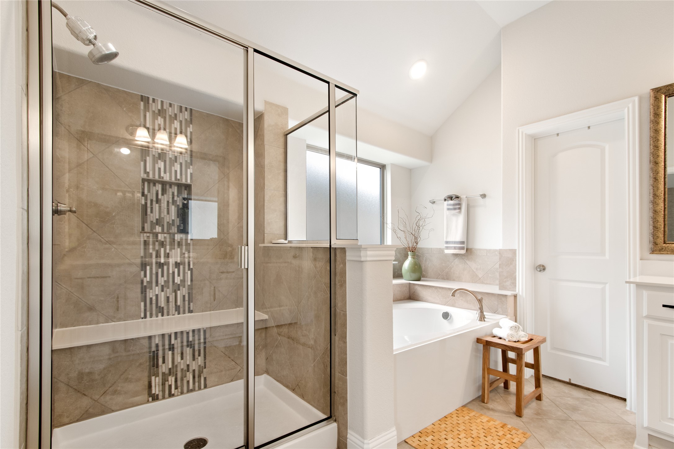 2901 Diamondback Drive