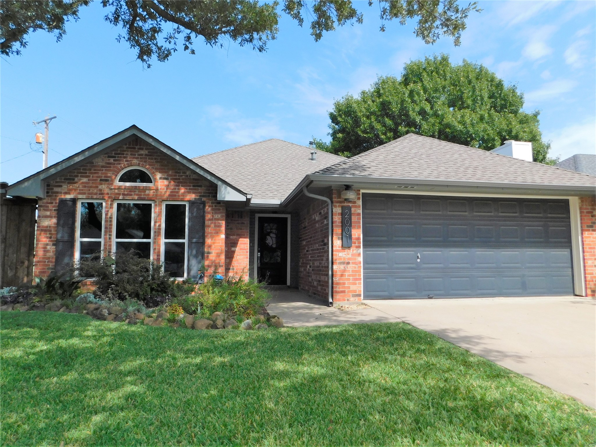 2001 Oak Tree Drive