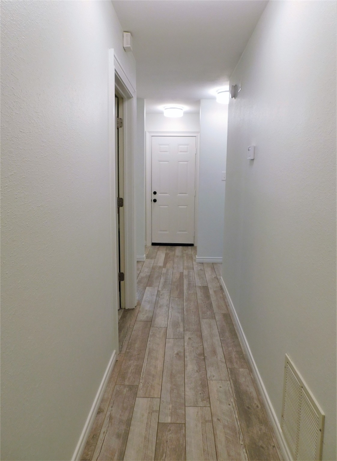 2001 Oak Tree Drive