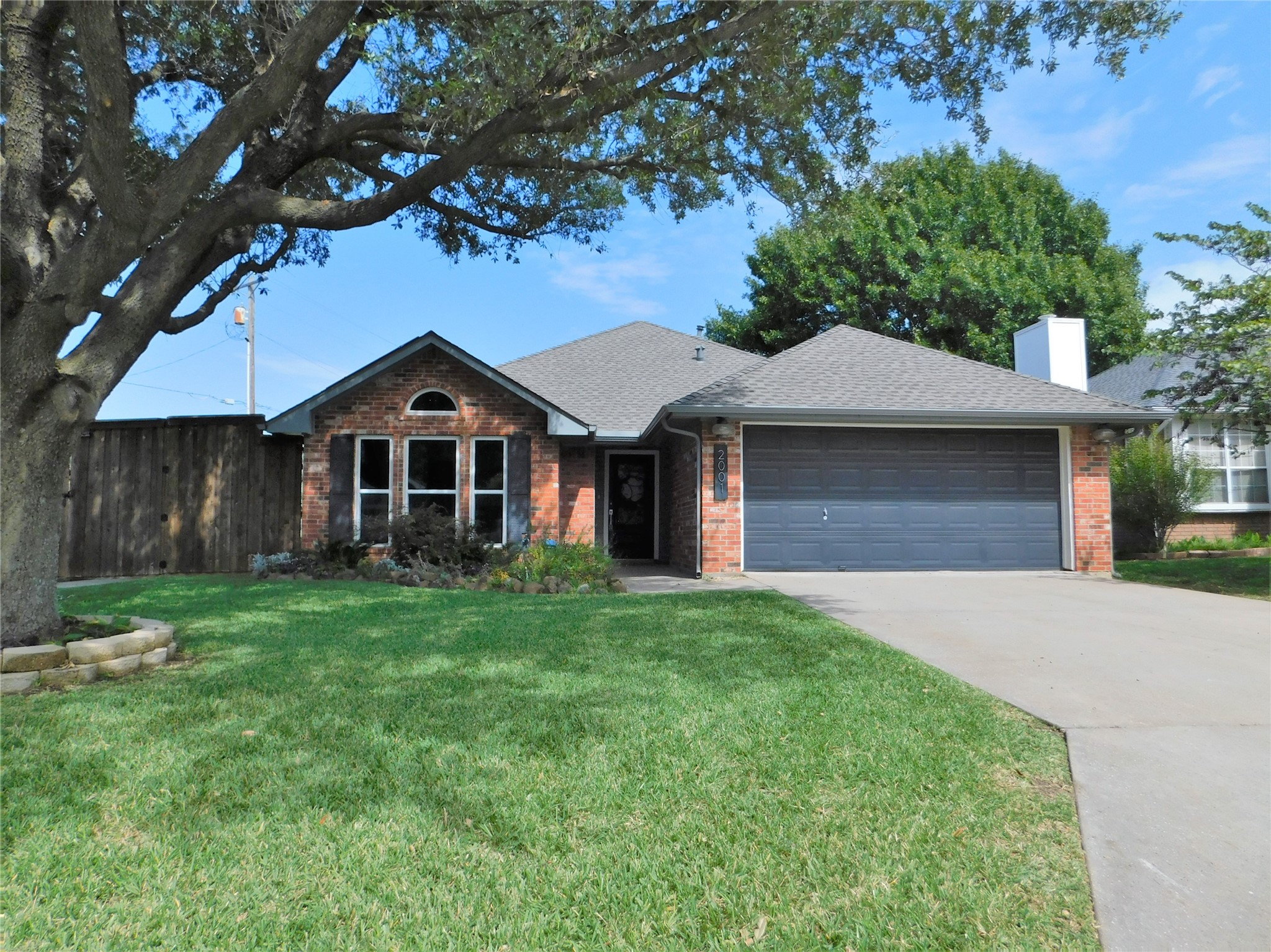 2001 Oak Tree Drive