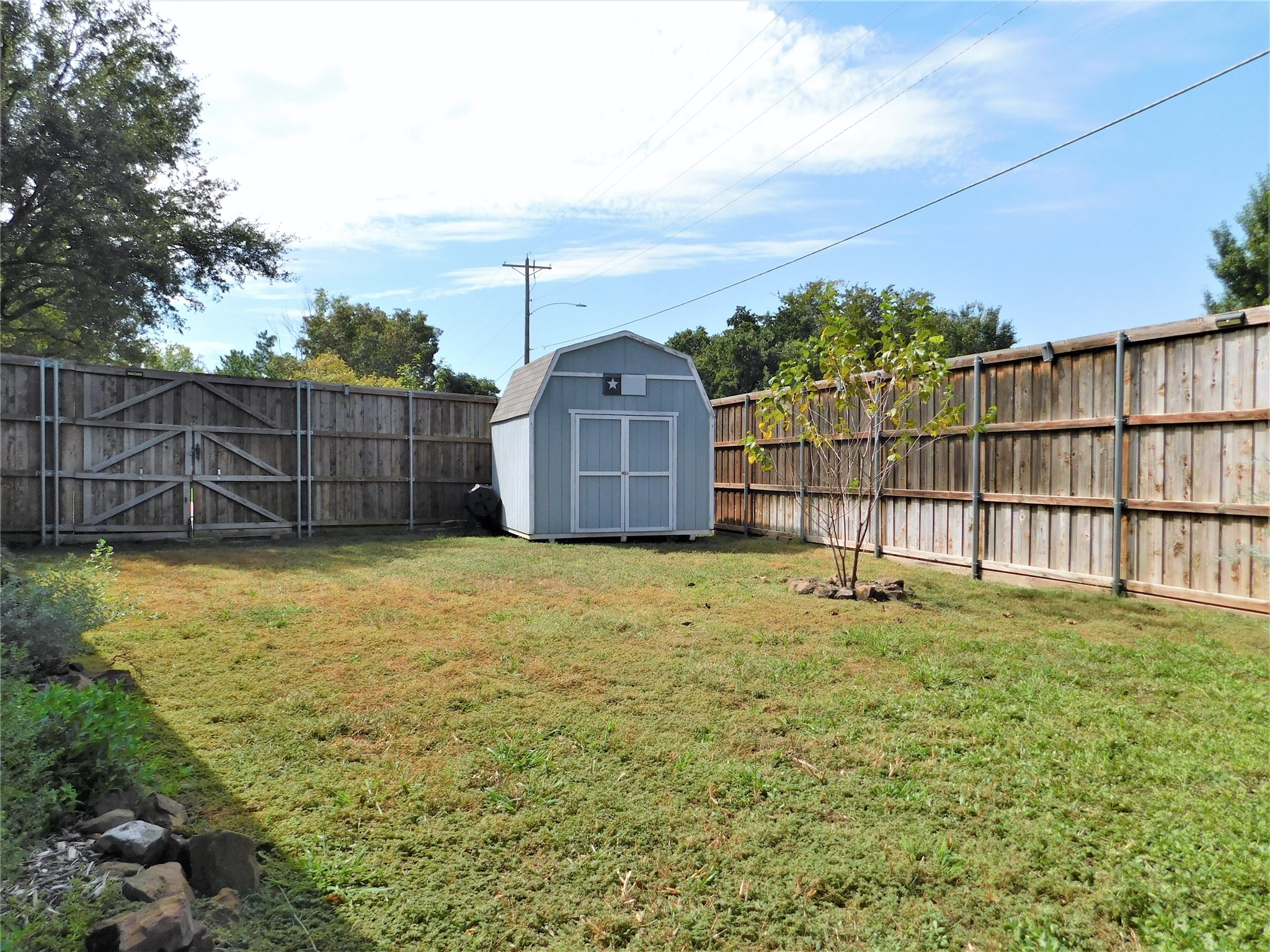 2001 Oak Tree Drive