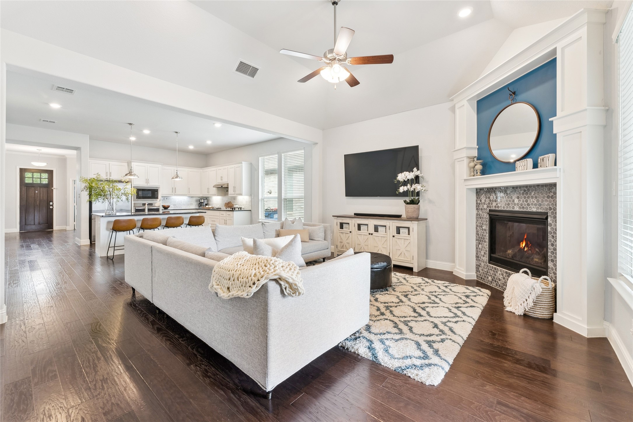 3414 Charleston Drive