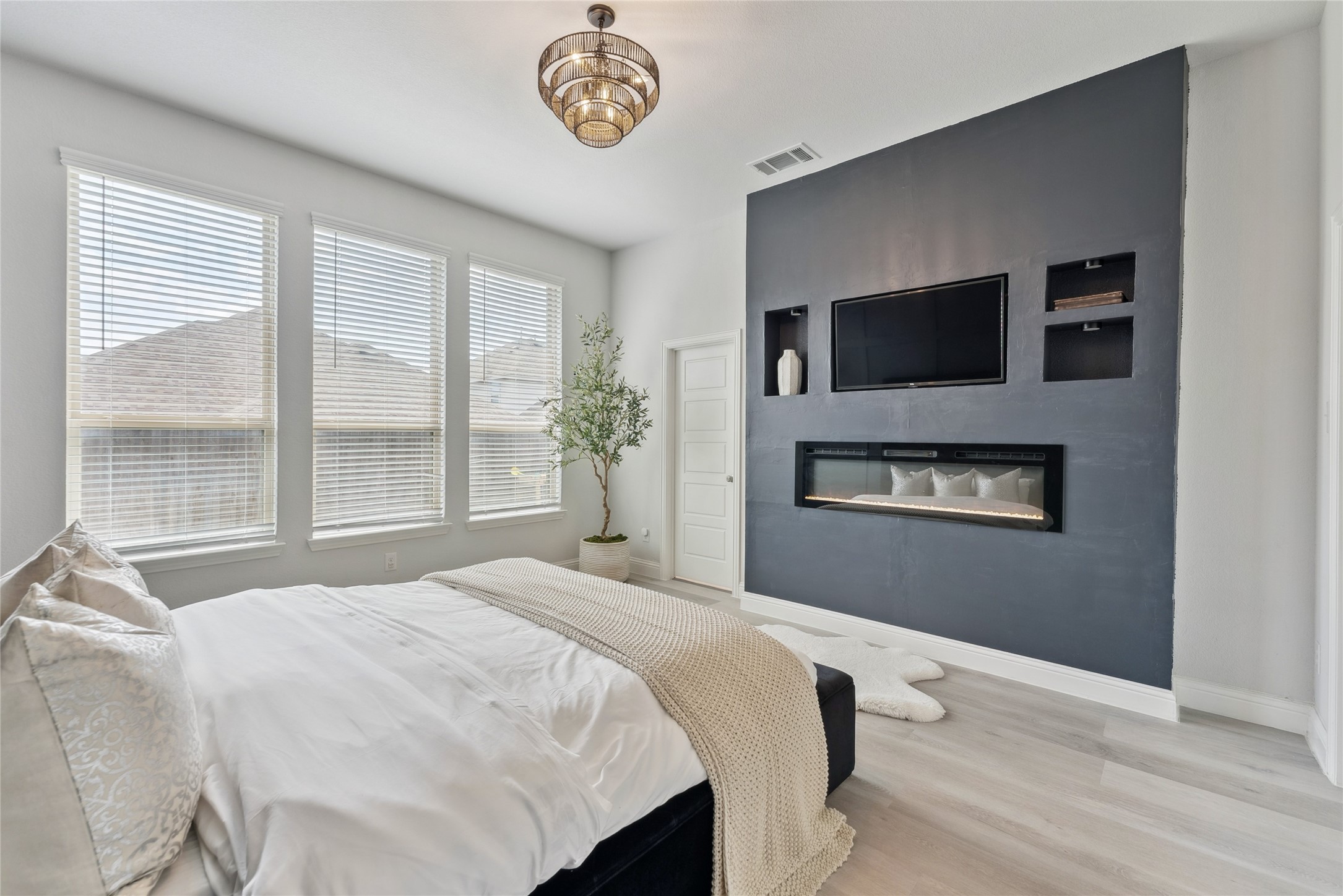 3414 Charleston Drive