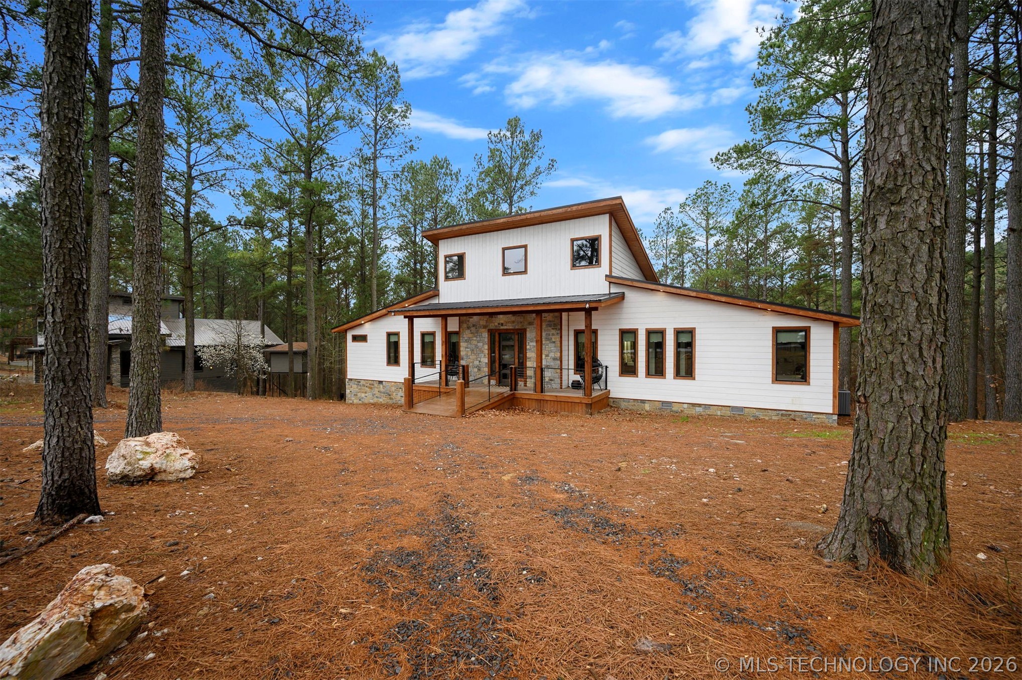 2057 Pine Hills