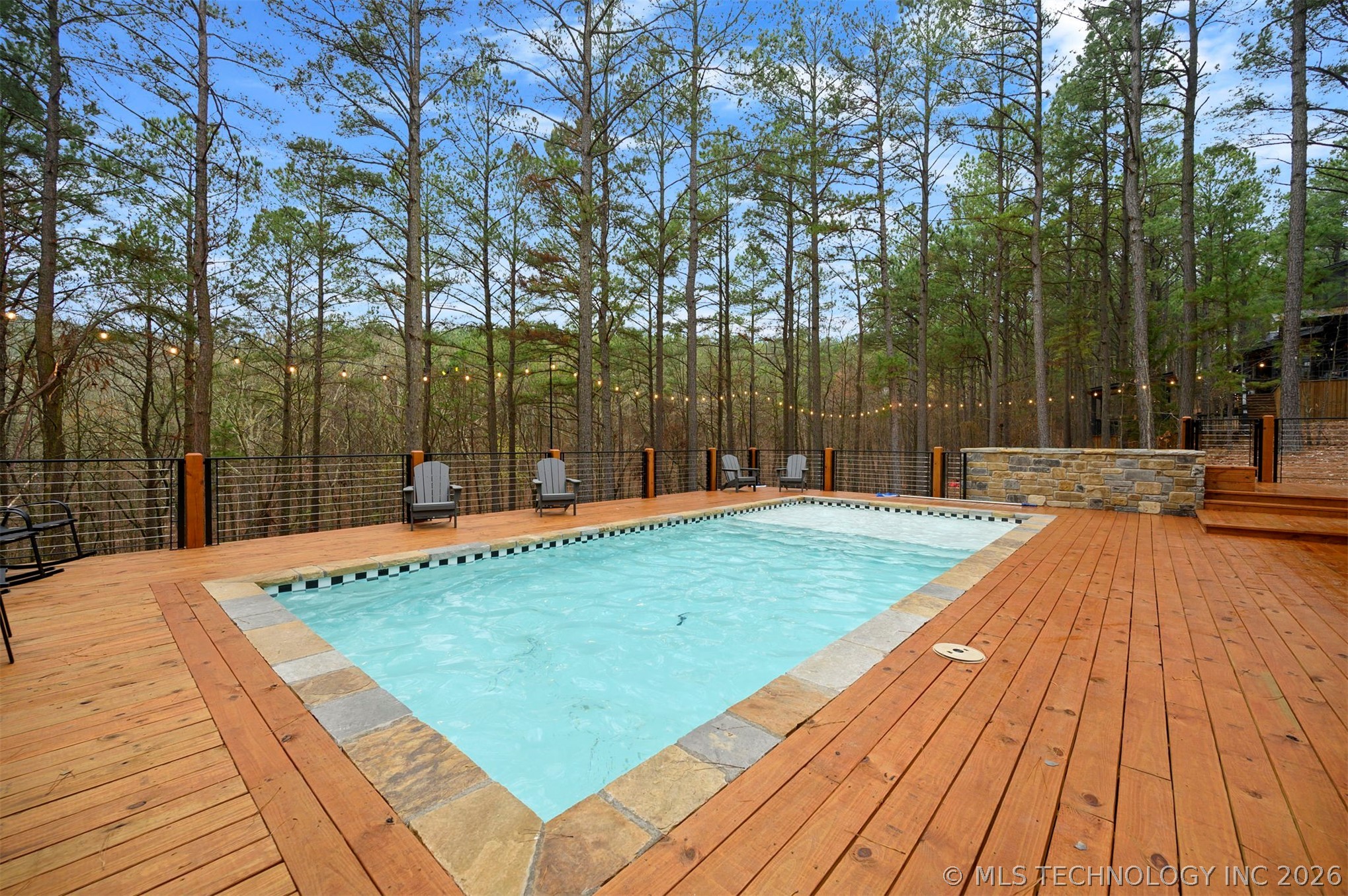 2057 Pine Hills