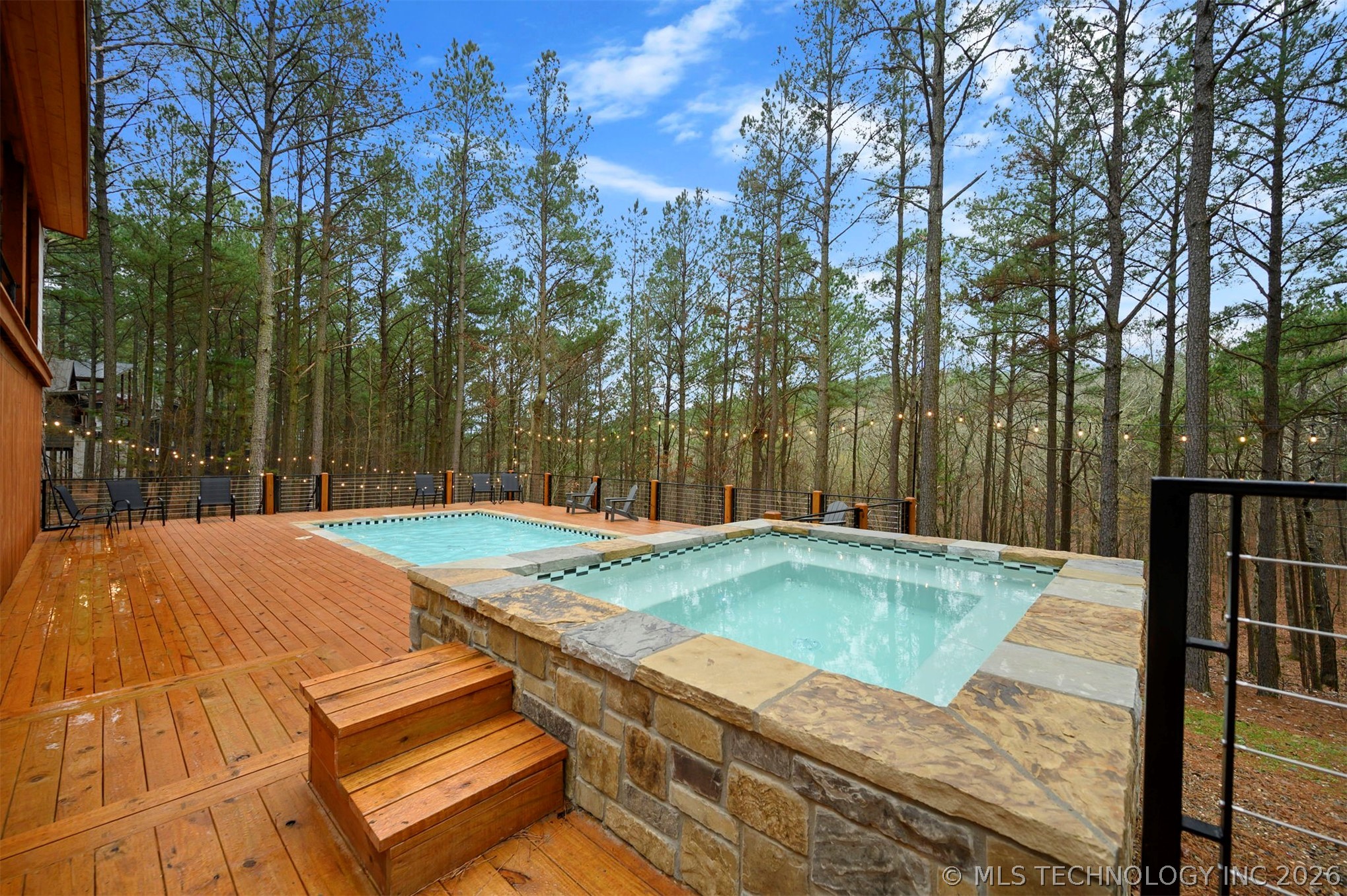 2057 Pine Hills