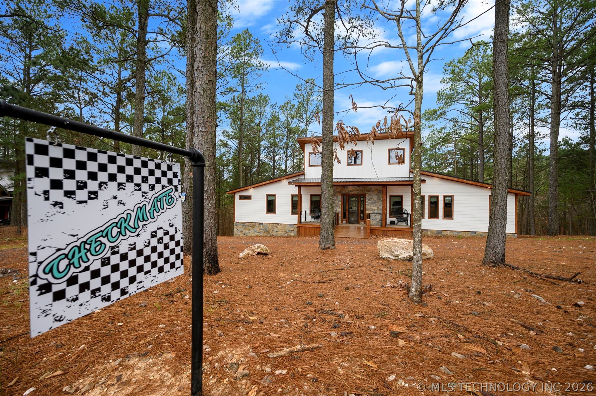 2057 Pine Hills