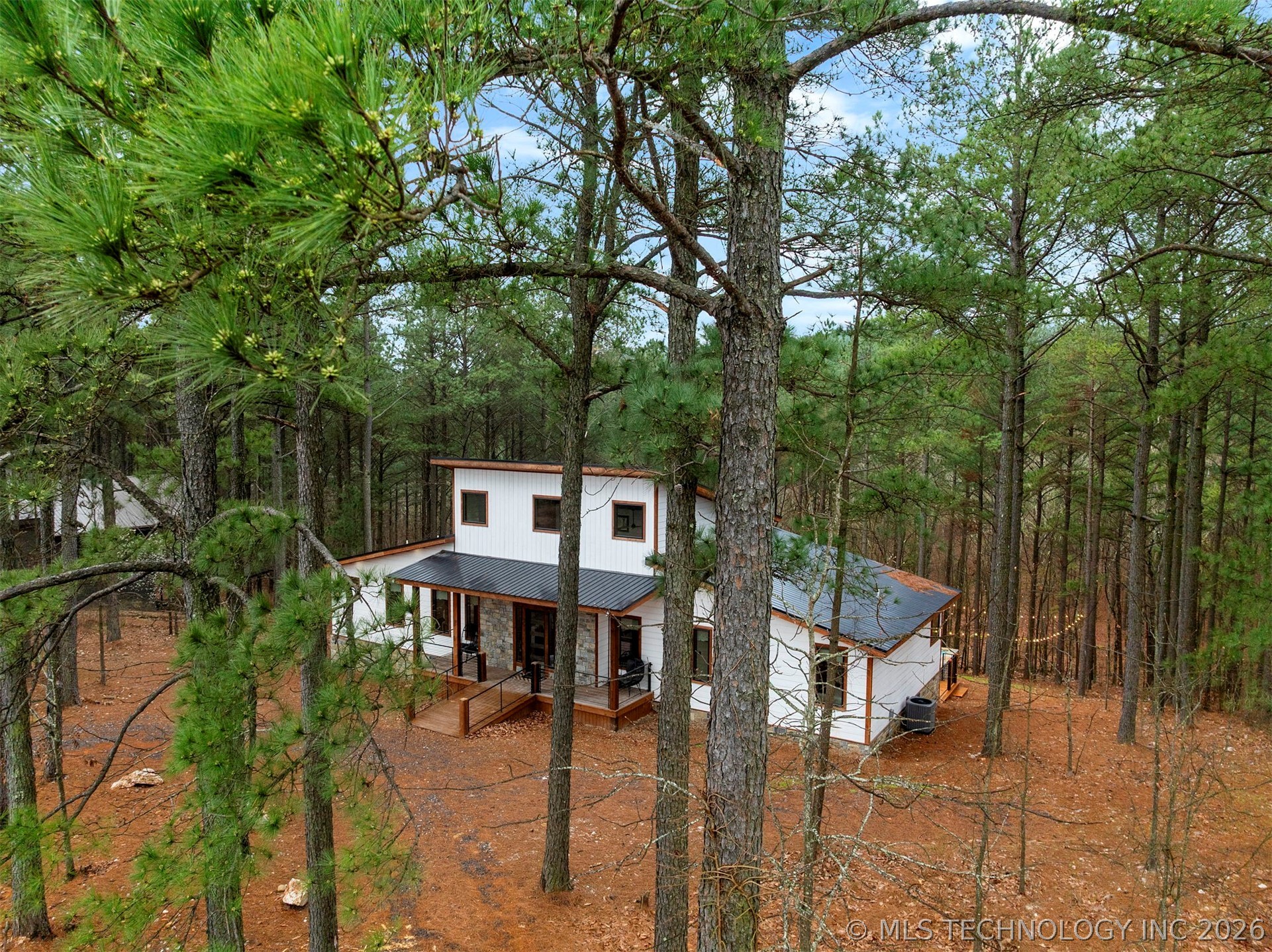 2057 Pine Hills