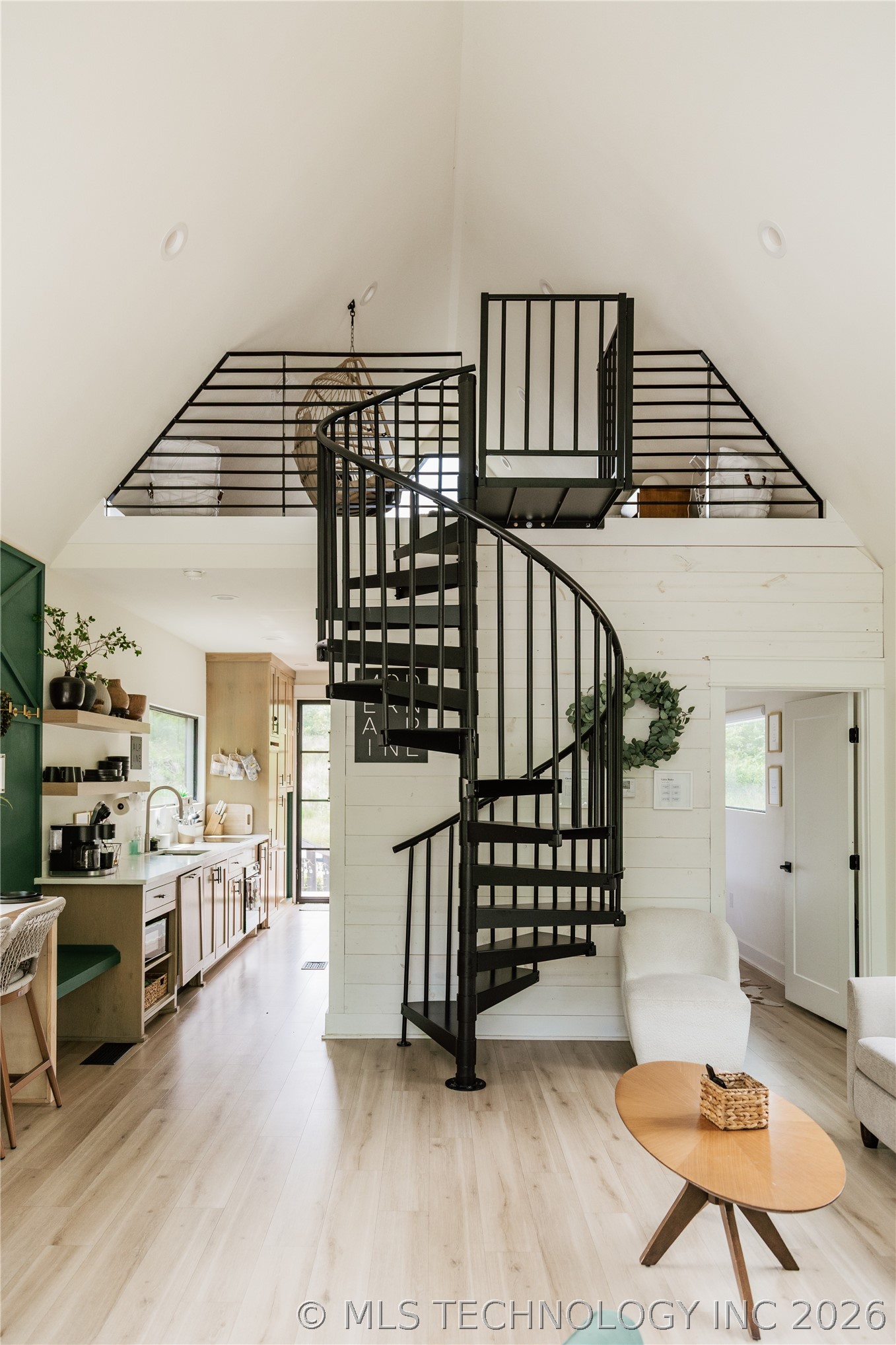 207 Lookout Pines