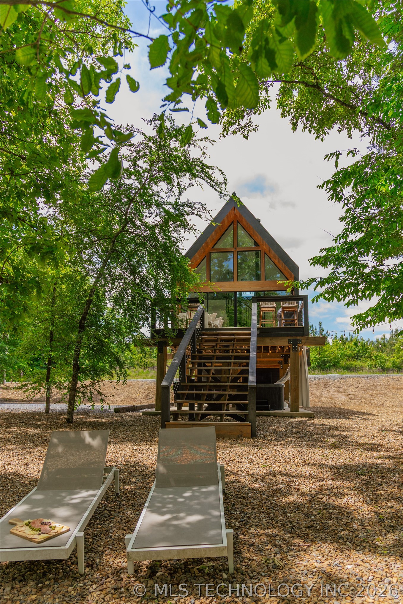 207 Lookout Pines