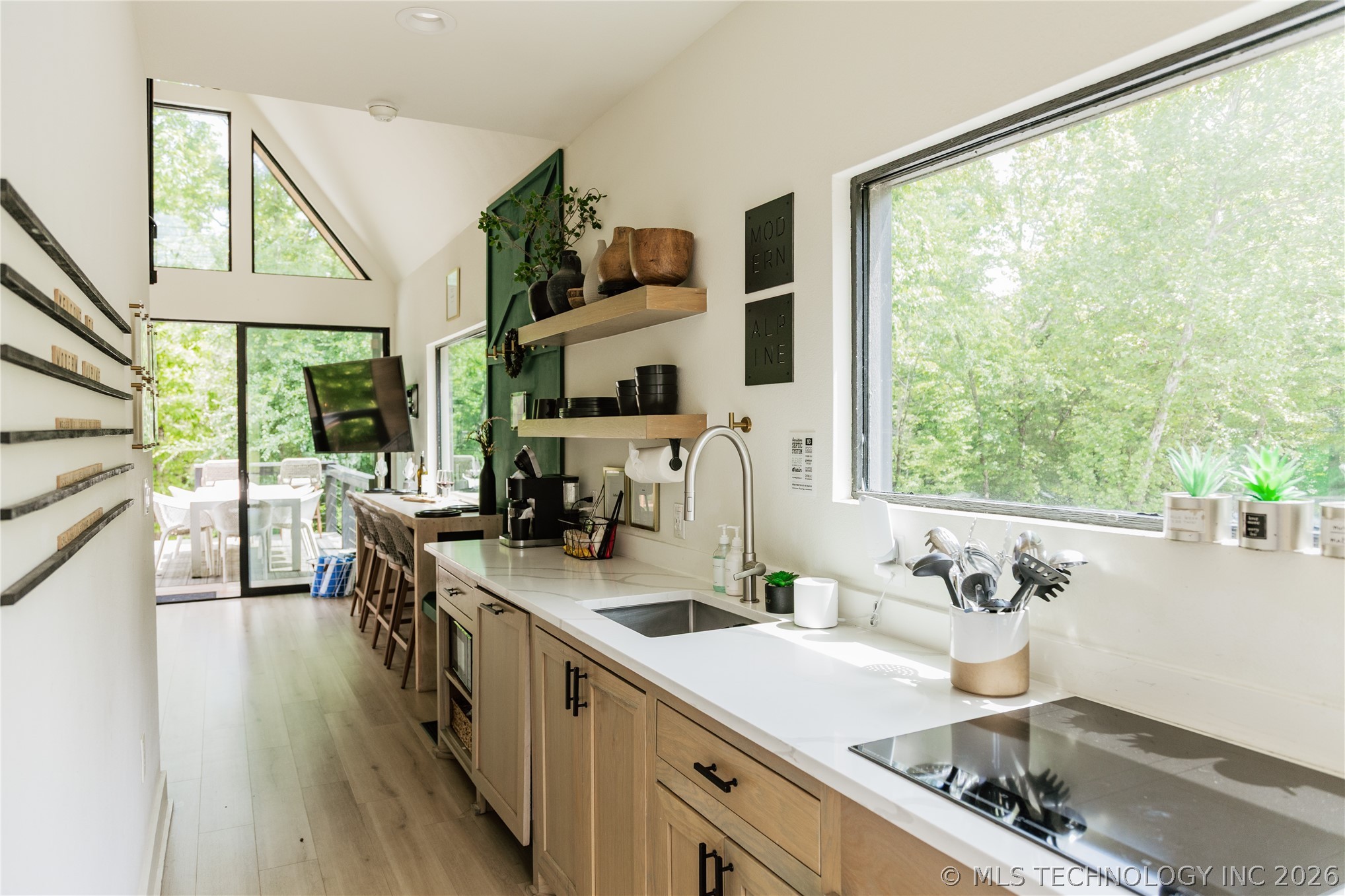 207 Lookout Pines