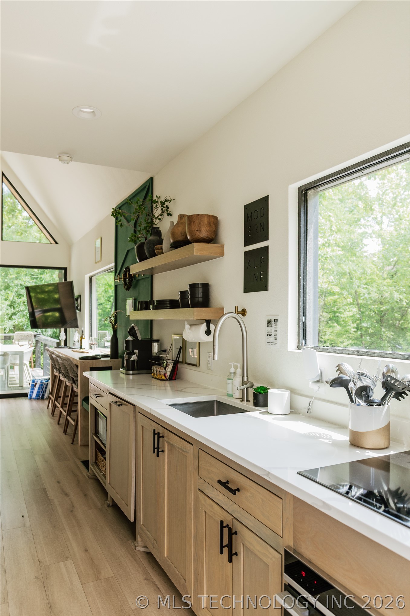 207 Lookout Pines