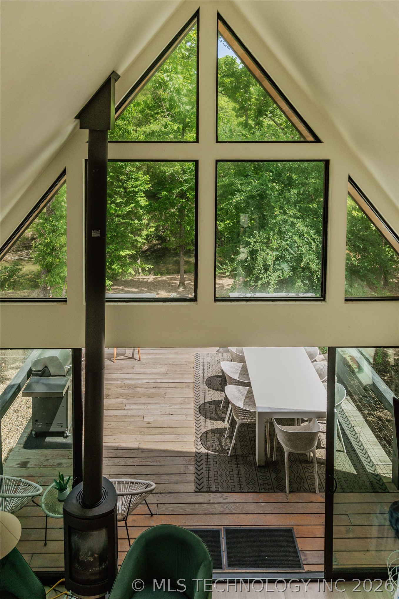 207 Lookout Pines