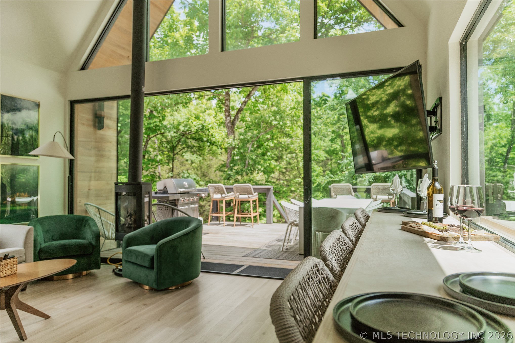 207 Lookout Pines