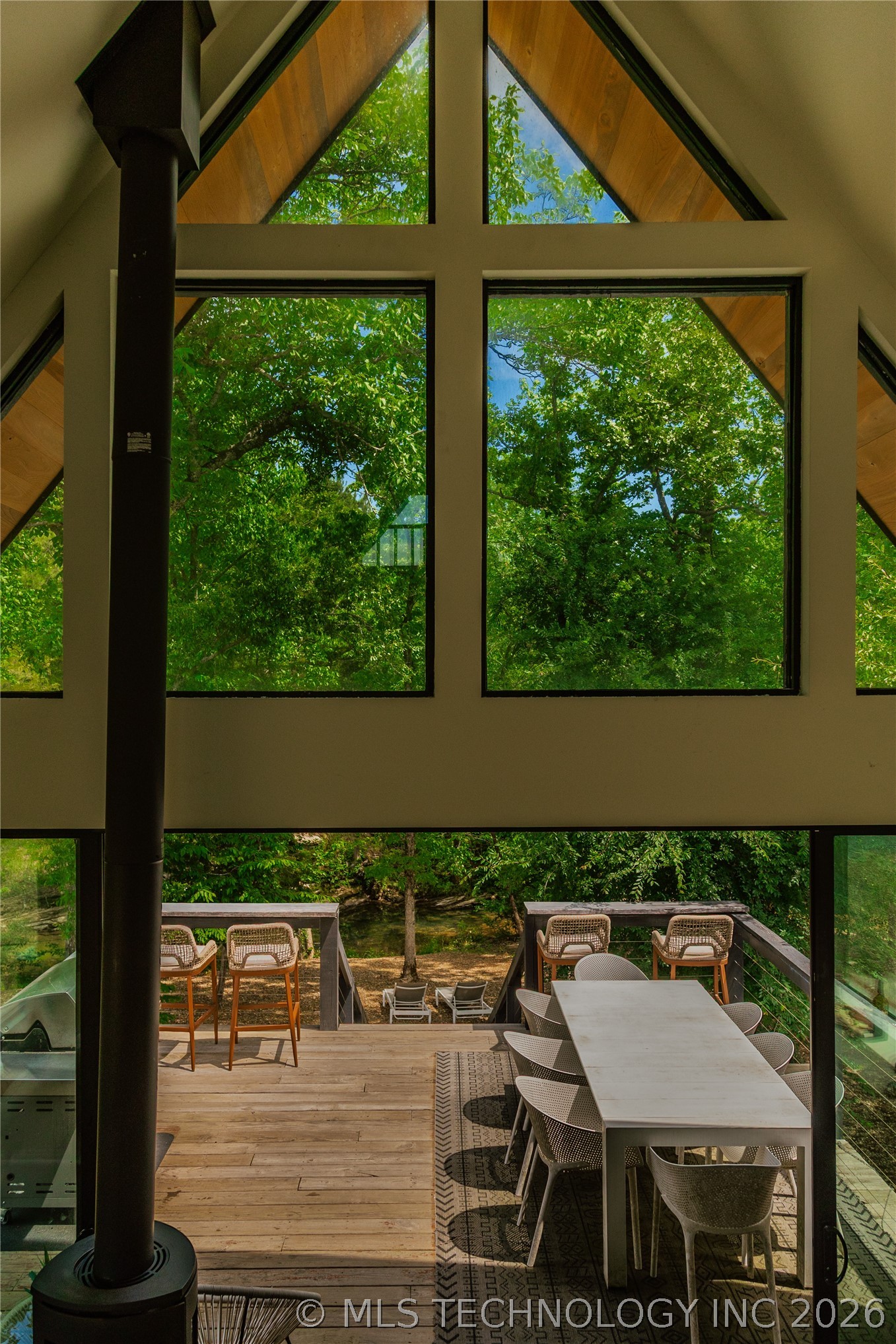 207 Lookout Pines