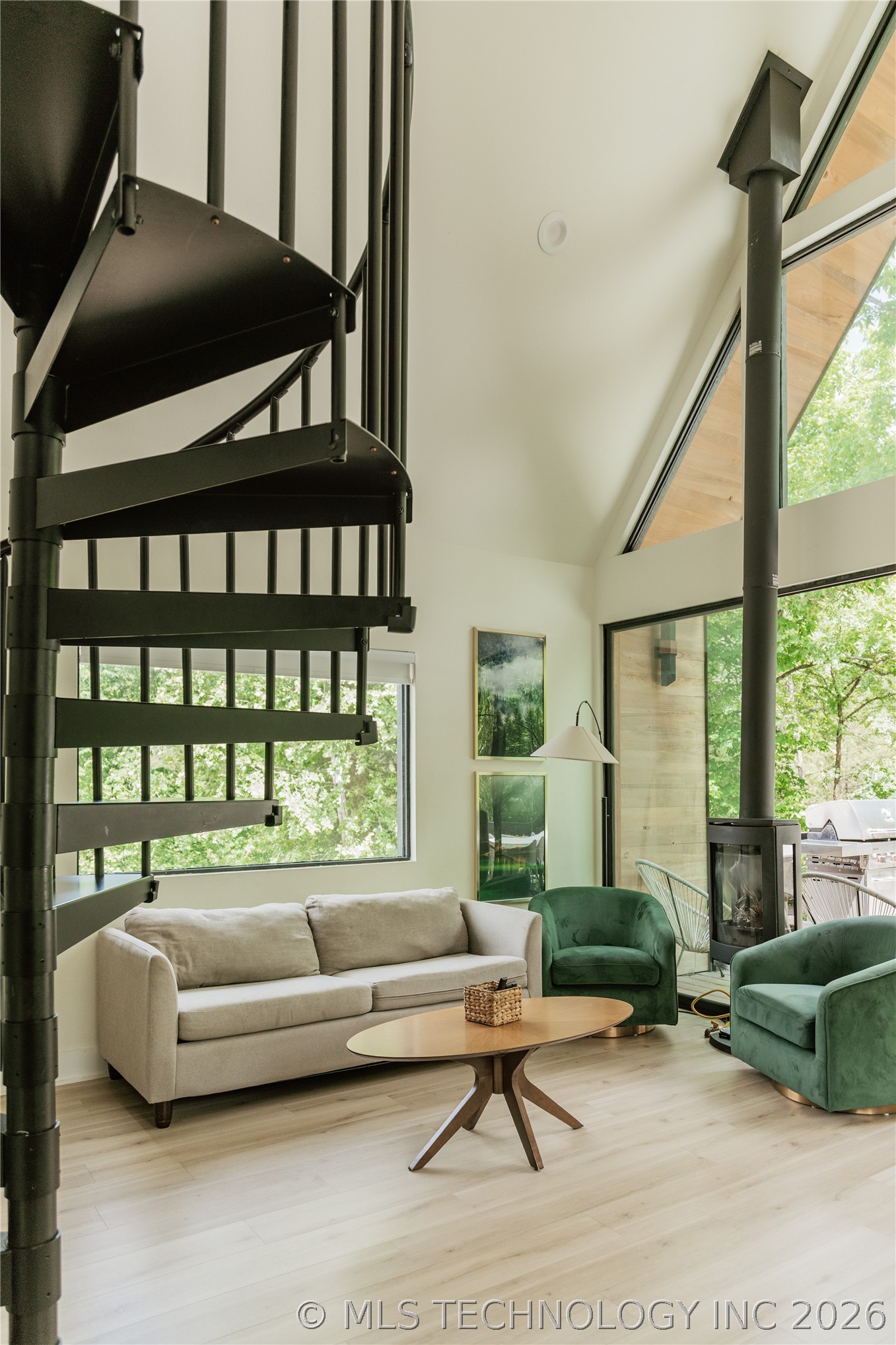 207 Lookout Pines