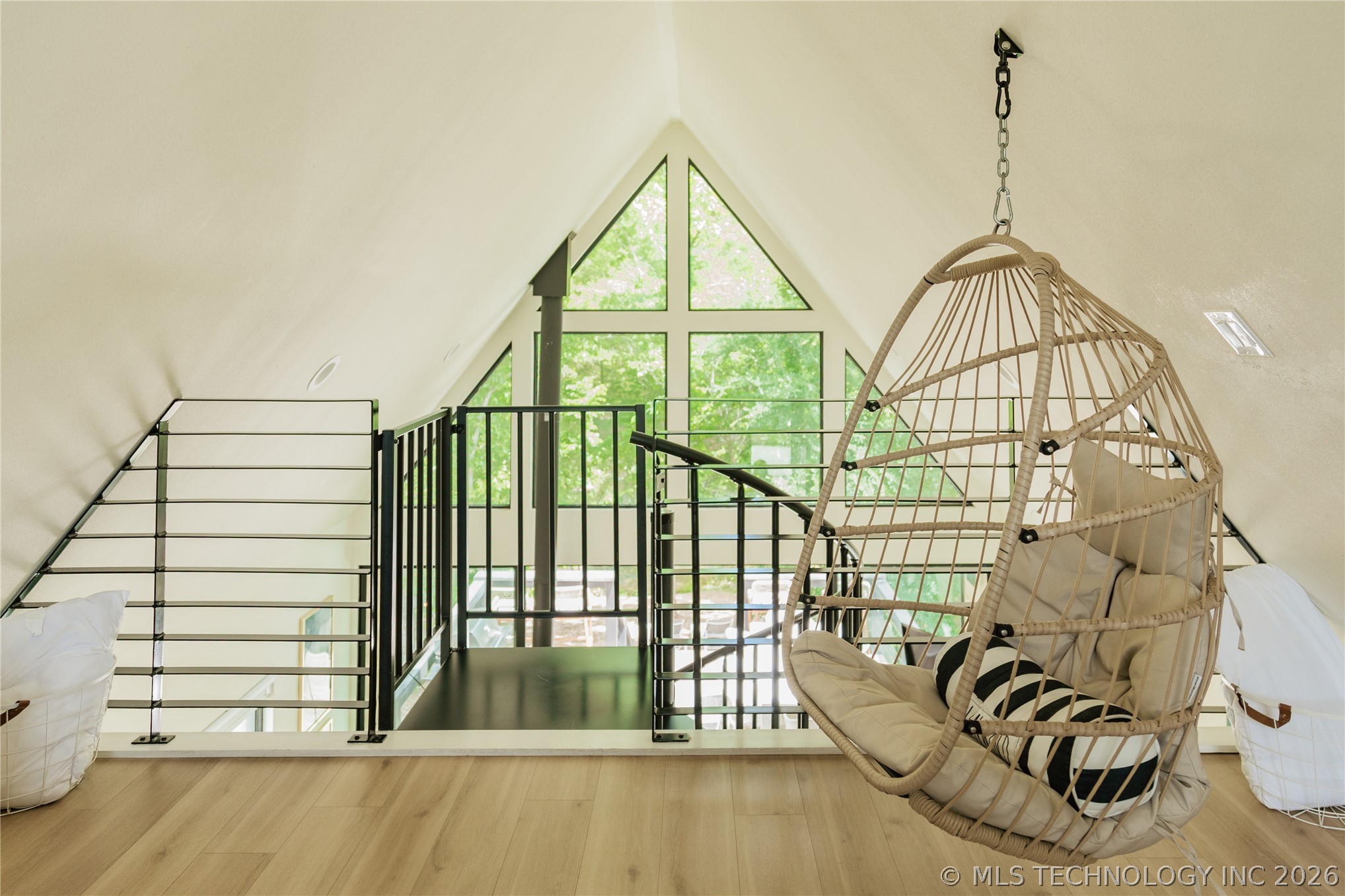207 Lookout Pines