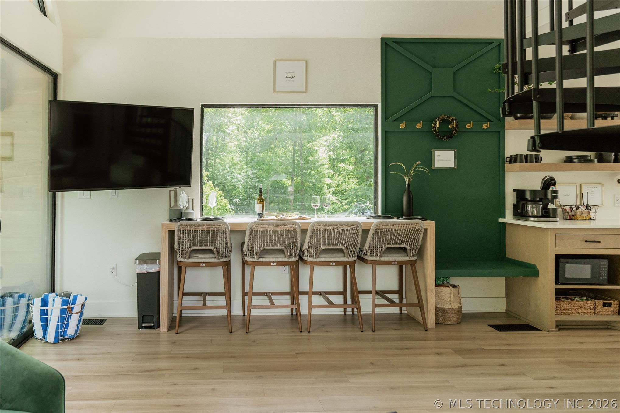 207 Lookout Pines