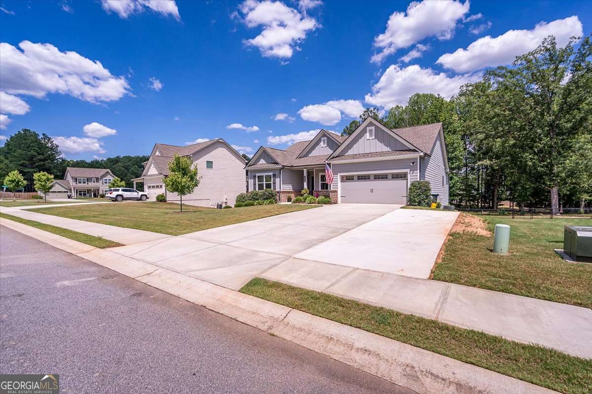297 Woodbury Lane