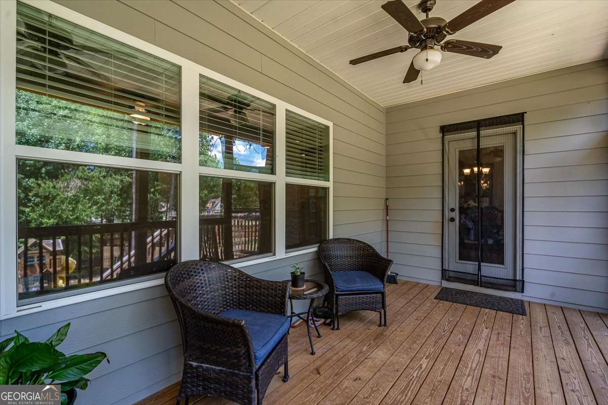 297 Woodbury Lane