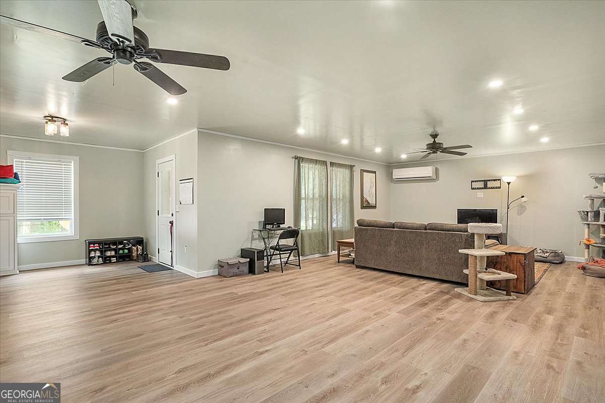 297 Woodbury Lane