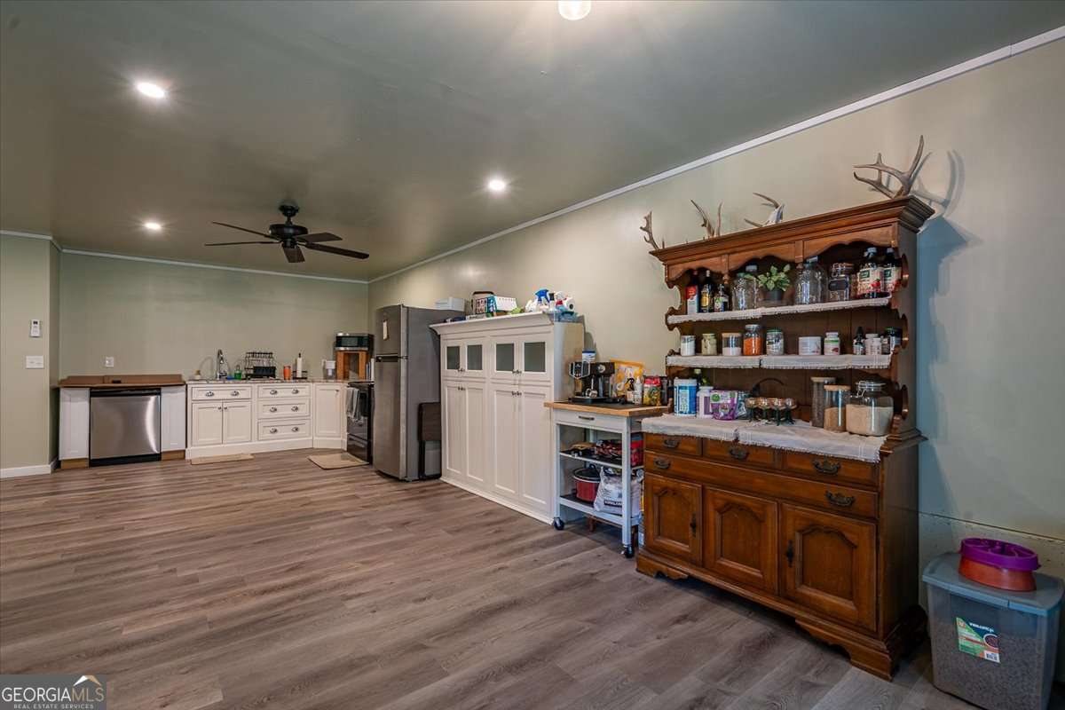 297 Woodbury Lane