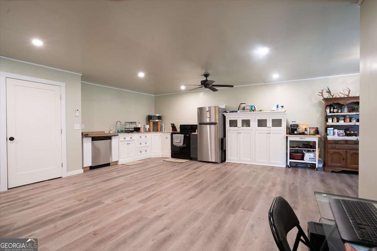 297 Woodbury Lane