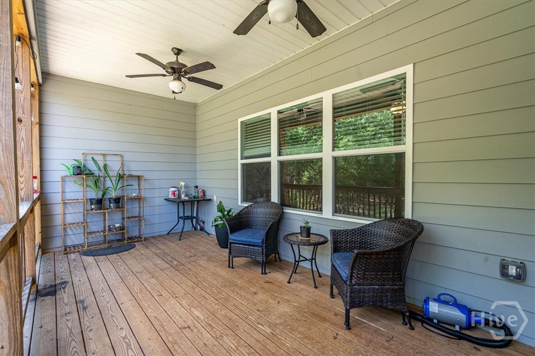 297 Woodbury Lane