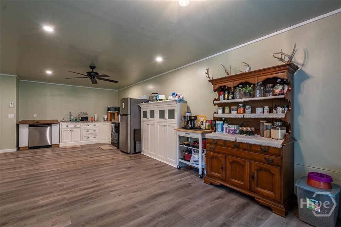 297 Woodbury Lane