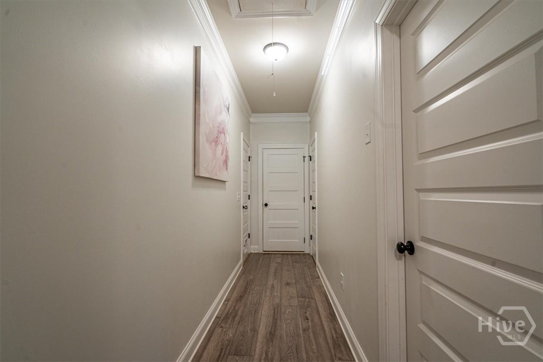 297 Woodbury Lane
