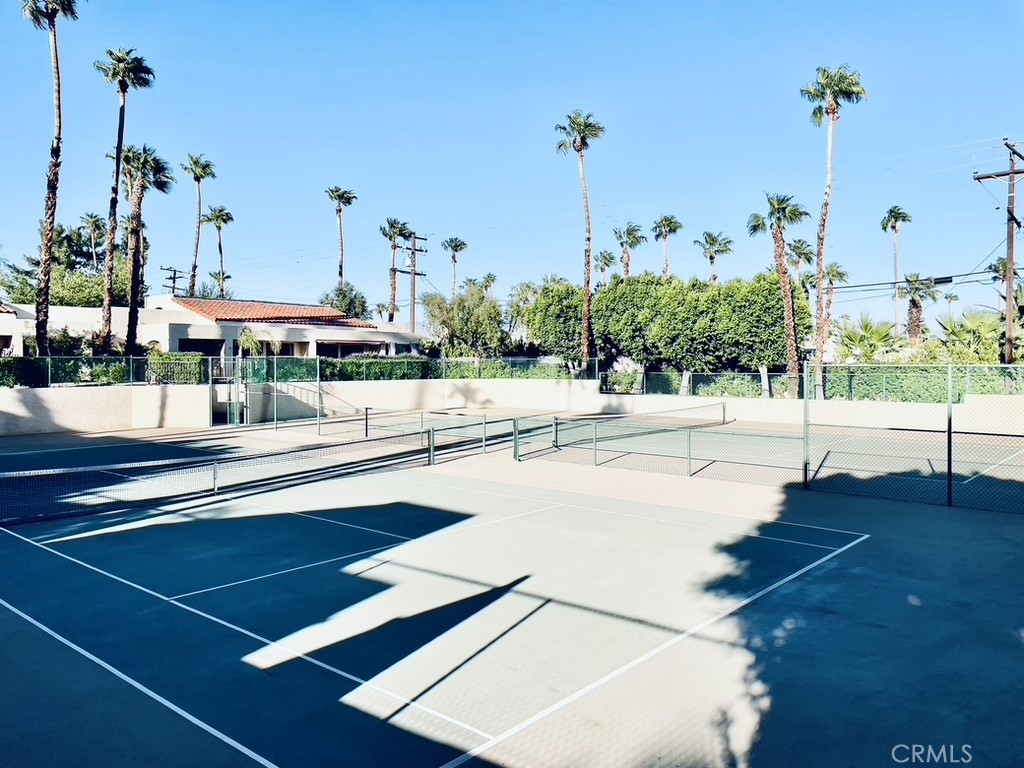 200 E Racquet Club Road 22