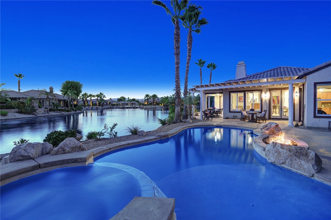 6 Pyramid Lake Court